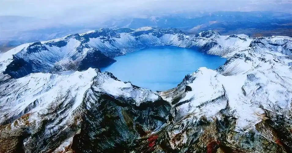 每年8000万吨,长白山天池坐拥20.4亿立方米蓄水量,补给从哪里来