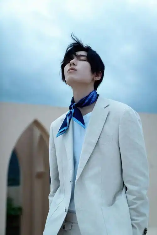 王子异超话9615#异触吉发#「破亿」福利来啦!