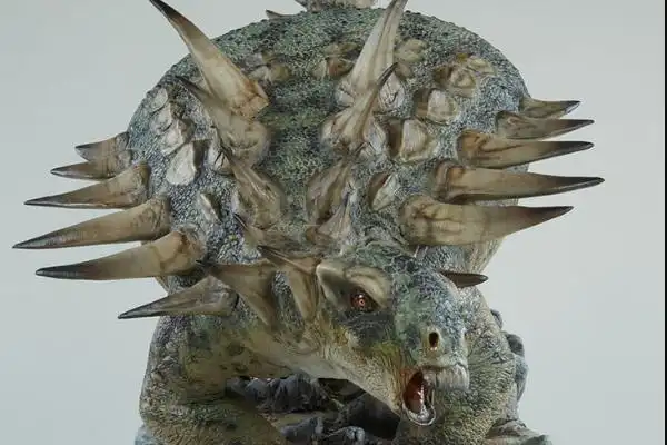 加斯顿龙被发掘的时候,还同时发现了驰龙科恐龙-犹他盗龙,据说它是驰