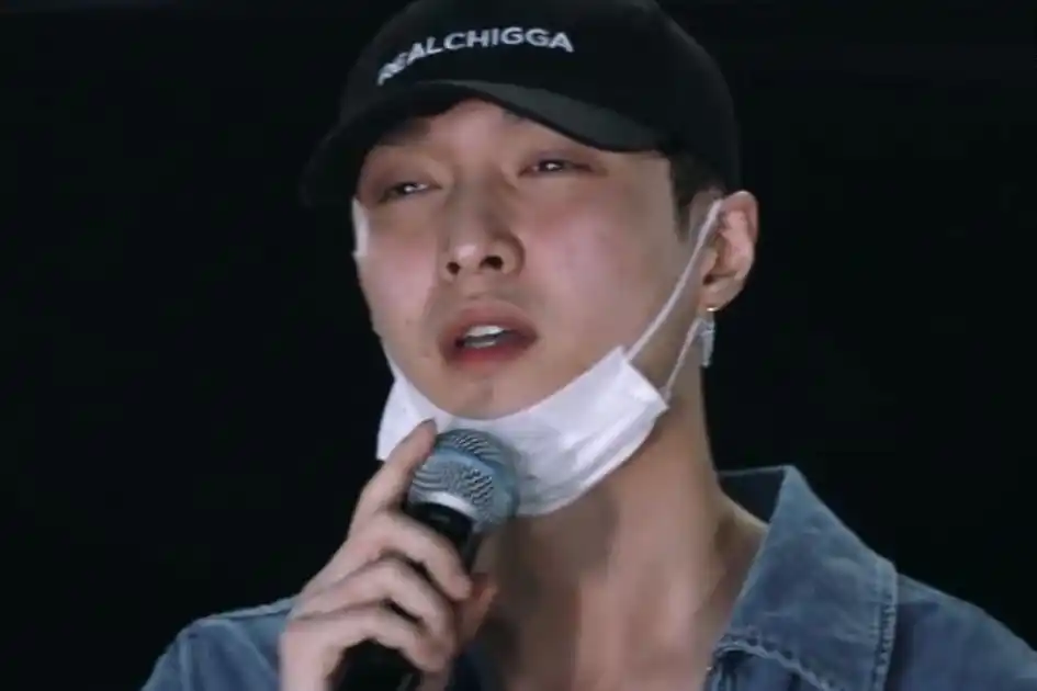 《偶像练习生》张艺兴素颜出镜,脸上斑点引人注意!