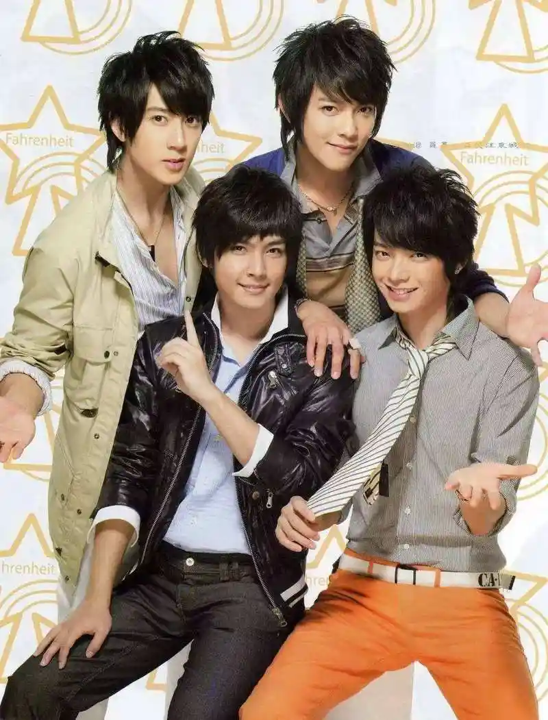 原创飞轮海现状令人唏嘘,吴尊晒聚会合照,唯独缺了翻红的他