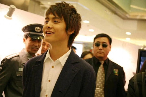 一次偶然的机会,马天宇报名参加了选秀节目《加油!