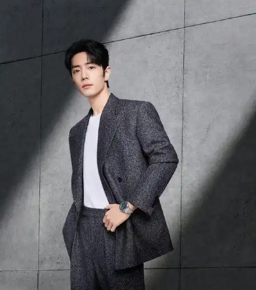 早安 你和肖战结婚后,你同意他和别的女明星拍吻戏床戏吗?