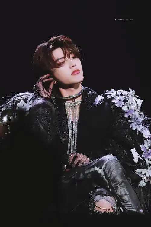 蔡徐坤2021个人巡回演唱会##蔡徐坤新歌感受她