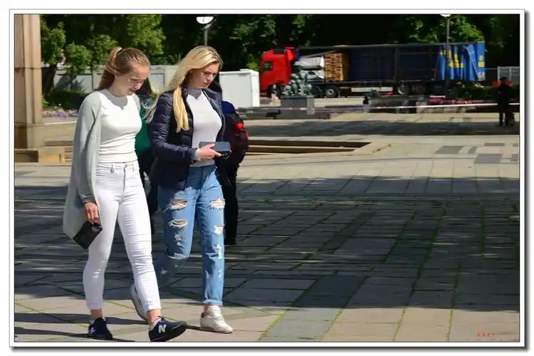 挪威靓女,一道养眼的风景