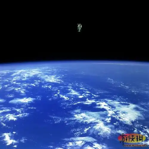 美国戈达德太空飞行中心精选的人类宇航员和航空器拍摄的宇宙空间照片