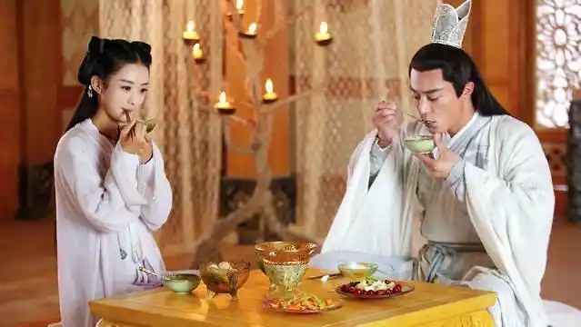 花千骨千骨和子画陷入卜元鼎幻境看见与对方成亲画面