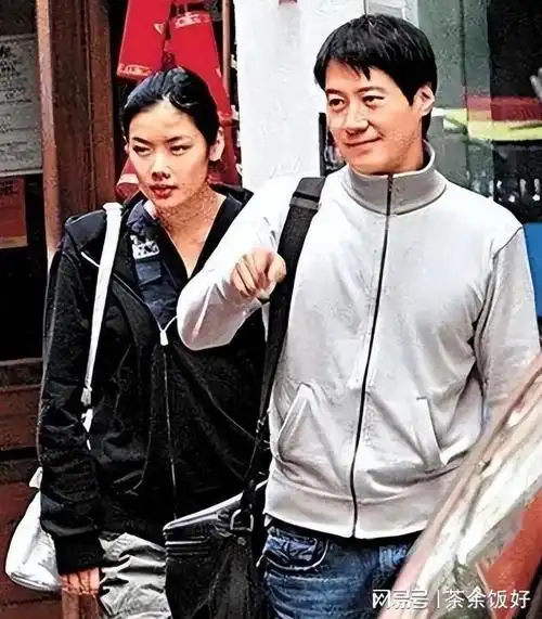 阿wing虽然只是一个普通的助理,但她却能给黎明最真诚的爱和最贴心的