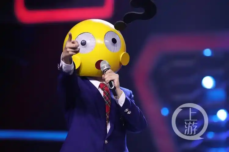 《蒙面唱将猜猜猜》第三季今晚首播 这些面具又亮了!