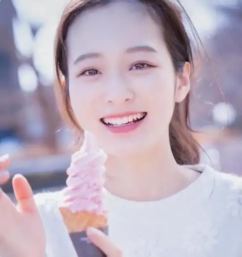 三组对比图让你看清,上过大学和没上过大学女生的区别,很形象|学历|本