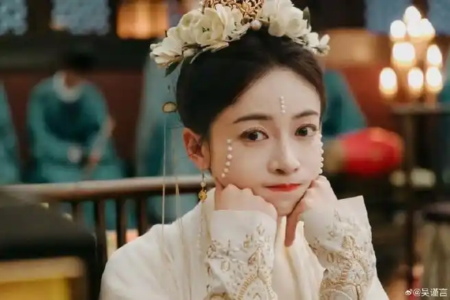 吴谨言跟谁我都可以嗑一口