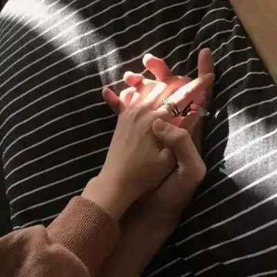 好看的十指紧扣头像_情侣头像_窝窝qq网