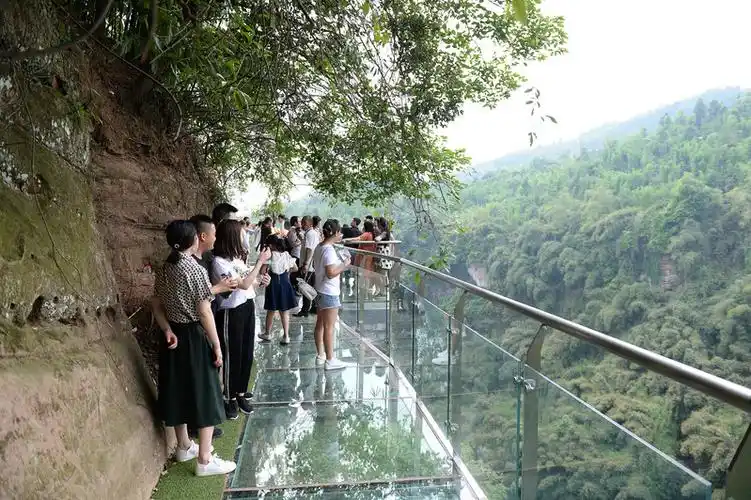 川西竹海玻璃栈道