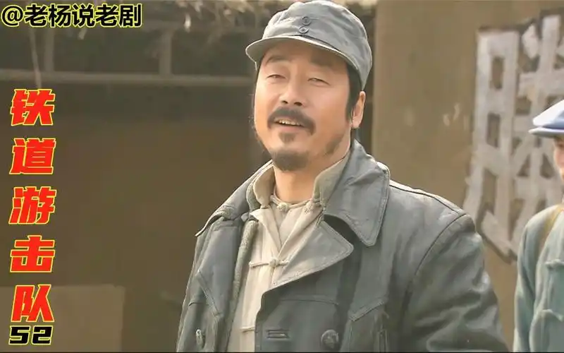 铁道游击队:王强开出巨额奖励鼓励村民运布,老汉:我一尺不要!