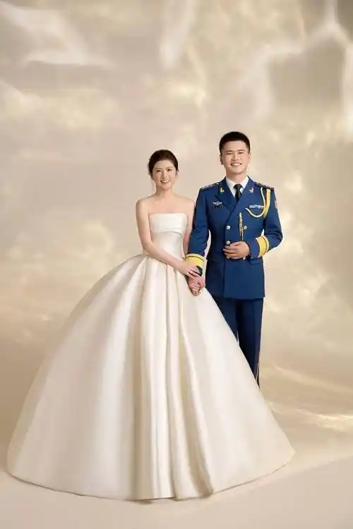 16对军人结婚照太甜了,赶紧点赞吧!