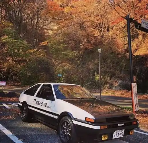 娱乐圈杰迷这么多,为什么只有他待遇独一份,获赠周杰伦的ae86