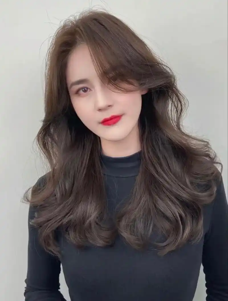 中长发发型烫发 妥妥的女神气质