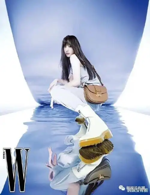 齐刘海造型吸睛郑秀晶登w11月刊特别版封面