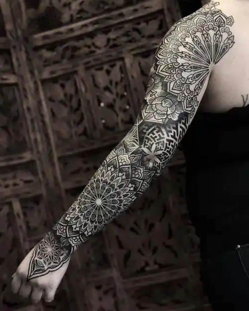 点刺风格图腾花臂纹身图案