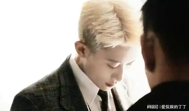 张一山银发争议:时尚界的分水岭|发型|自拍_网易订阅