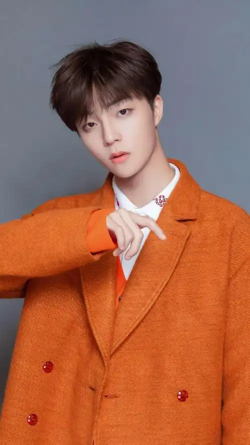 陈立农帅气养眼写真手机壁纸