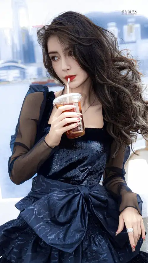 问山风你会回来(后9张为电脑壁纸尺寸)  #angelababy金像奖红毯