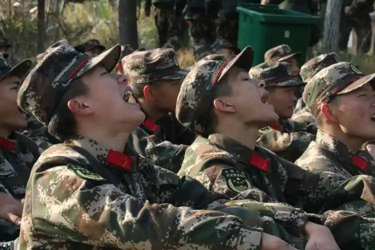 冬季,来一场说走就走的拉练——武警8721部队新战士拉练图说