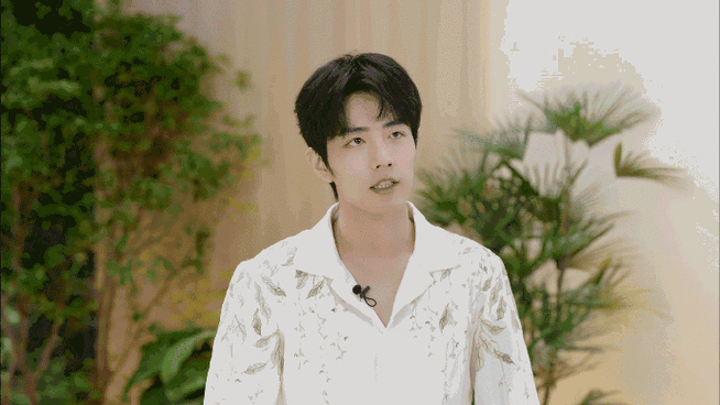 肖战把春天穿身上##肖战清爽白衬衫##肖战治愈系笑容