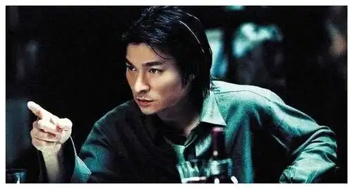 "骗"40年了,59岁刘德华素颜照曝光,偶像的祖先是这样的?