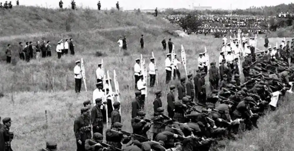 看看1980年代严打老照片公开集体枪决大批犯人