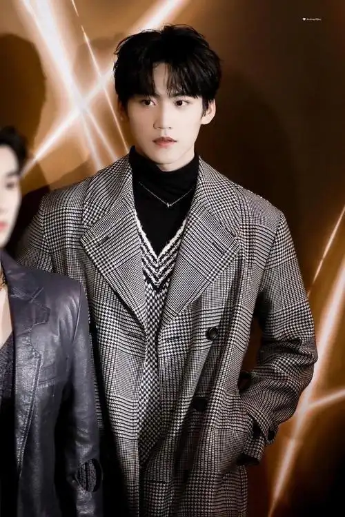 华晨宇丨刘耀文丨伯远丨赵小棠丨周柯宇丨敖子逸丨林墨丨张真源part2