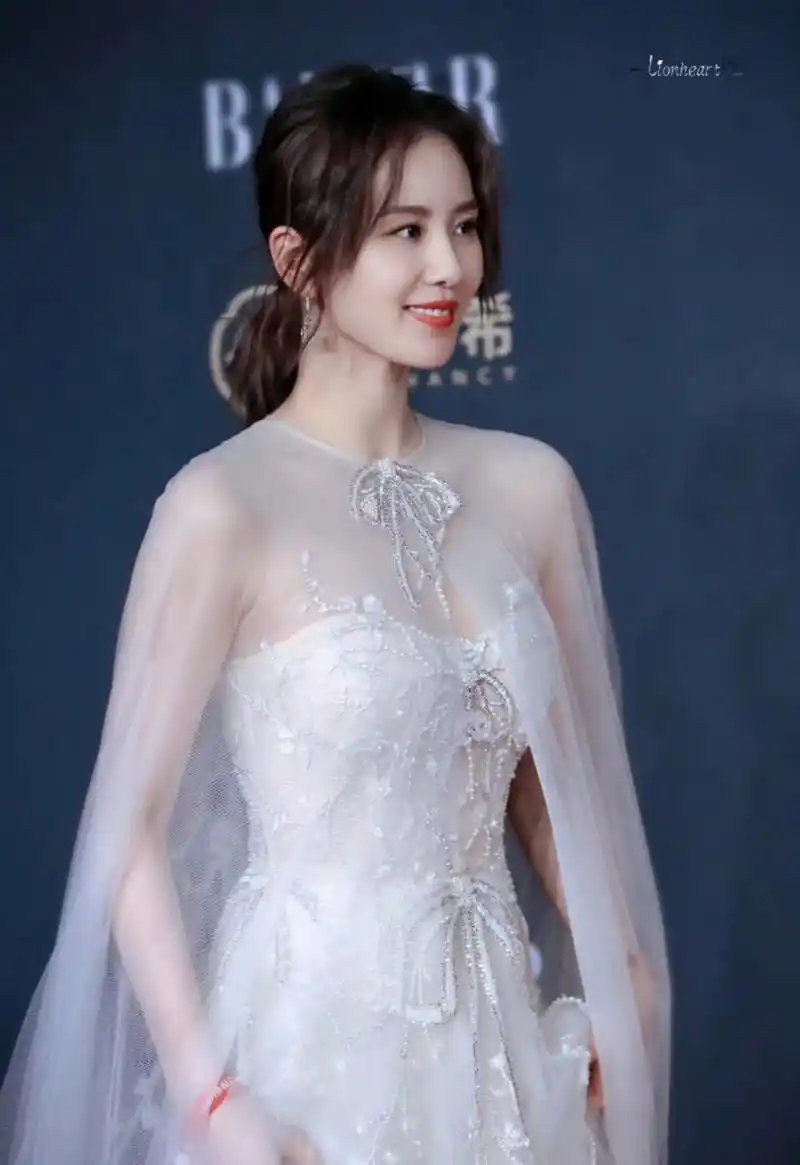 刘诗诗官宣出席戛纳电影节红毯 并受邀参与开云晚宴