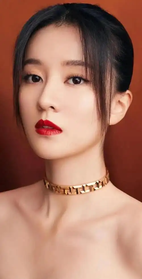 风情万种的乔欣