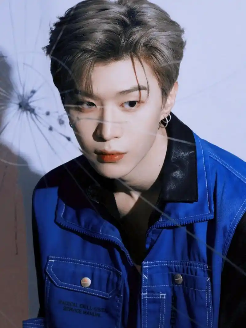 范丞丞壁纸 妈呀!我男朋友太帅了!抵挡不住这笑容啊!