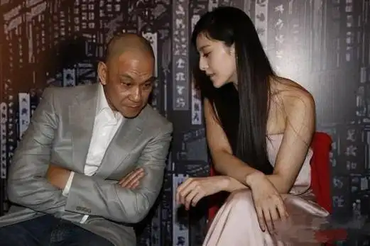 至于范冰冰和王学圻同居,奥秘领证的爆料,范冰冰在早前就告状过造谣