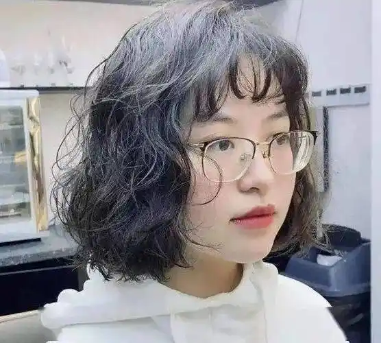 最流行的女生烫发发型,高人气烫发卷发设计赶紧来选一款吧_羊毛_时尚