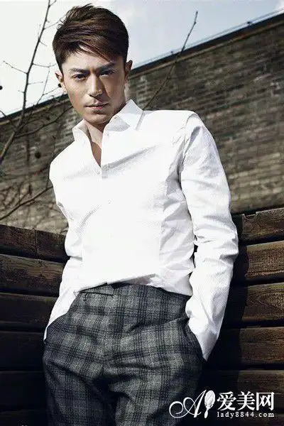 霍建华牵手刘诗诗叫板吴奇隆