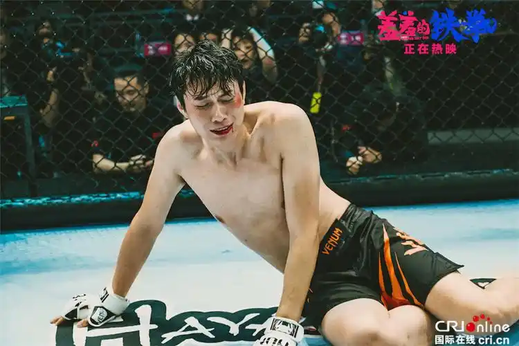 5天破8亿 《羞羞的铁拳》掀国庆观影热潮