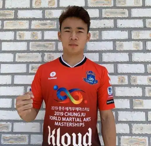 韩媒:k3联赛忠州市民球员宋华入选中国国奥