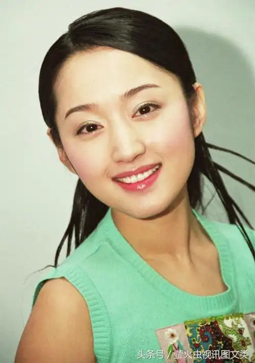> 2017杨钰莹最新视频_杨钰莹视频2017杨钰莹17年前照片惊艳众人,堪称