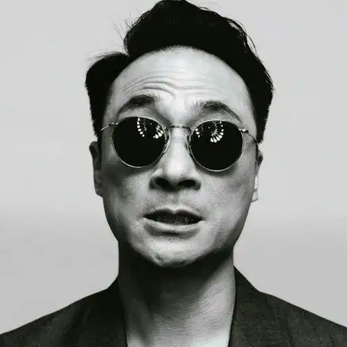 慢慢嚼169265562头像