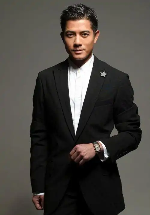 蔡徐坤的中分很帅盛世美颜年轻时郭富城才是真靓仔