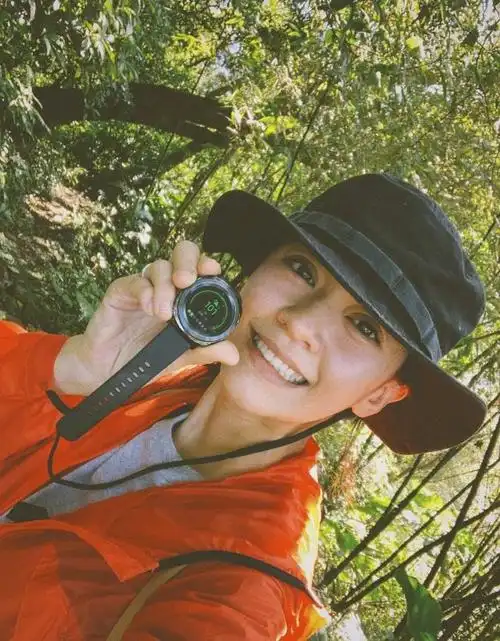 陈意涵即将生产还在爬山?晒阳光下美照,自称爬了101个楼层