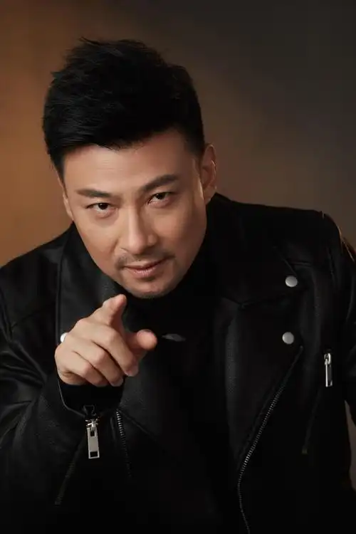 早年经历郭军[中国大陆内地男演员]1968年10月1日出生于陕西西安,毕业