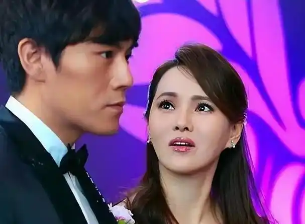 结婚8年再看伊能静和秦昊嫁给他到底有多幸福