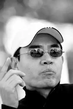 陈宝国专访演汉武帝昏倒在大殿上图