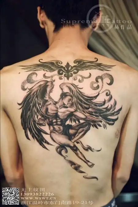 满背天使纹身