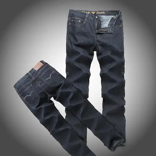阿玛尼牛仔裤[爱你]是每个男人必备的品牌
