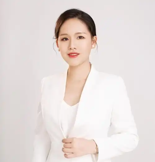 广东电视台主持人何静