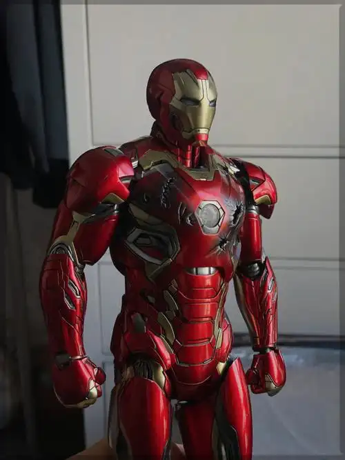 者联盟2中最后一幕大战中出现的战甲,应该也算是马克系列转型的一代